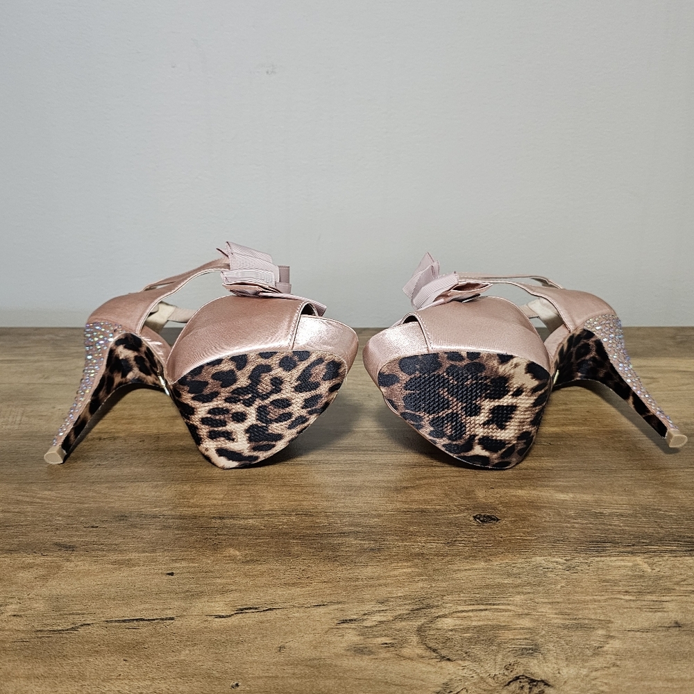Betsey Johnson Iconnn-R Women's Blush Pink Satin Back Zip Bow Rhinestone Heels - Picture 9 of 14